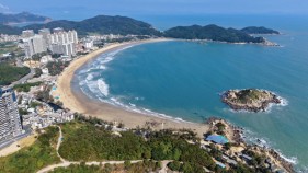 2024年全国冲浪锦标赛首日在汕头南澳岛激情开赛